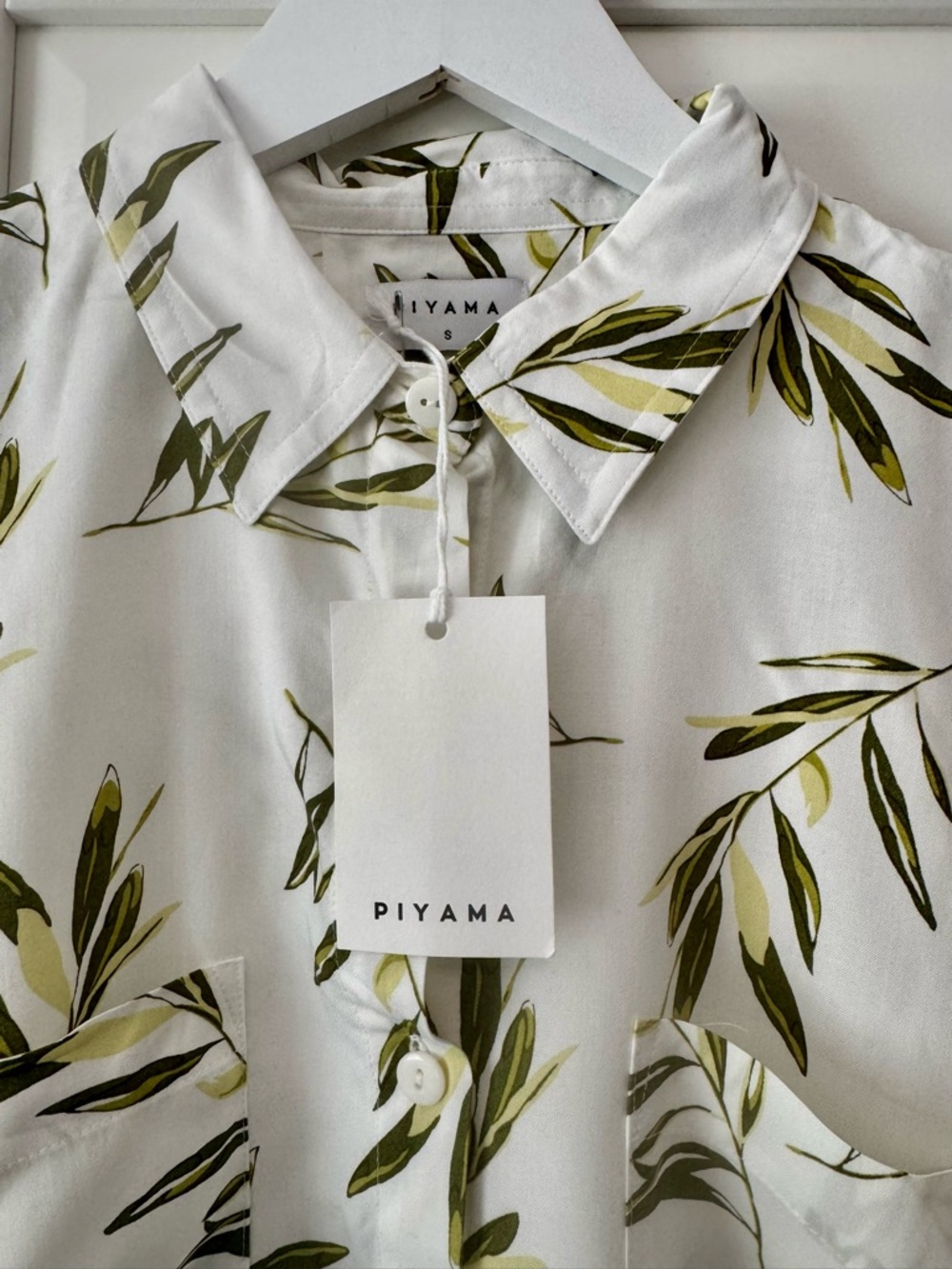 Piyama Maggie Cream Leaf-Print Button-Front Pajama Set Small NWT - Picture 3 of 9
